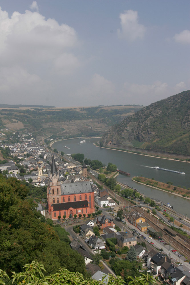 %_tempFileNameoberwesel-view-from-castle-2%