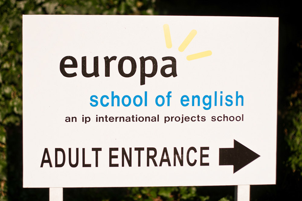 %_tempFileNamebournemouth-europa-school01%