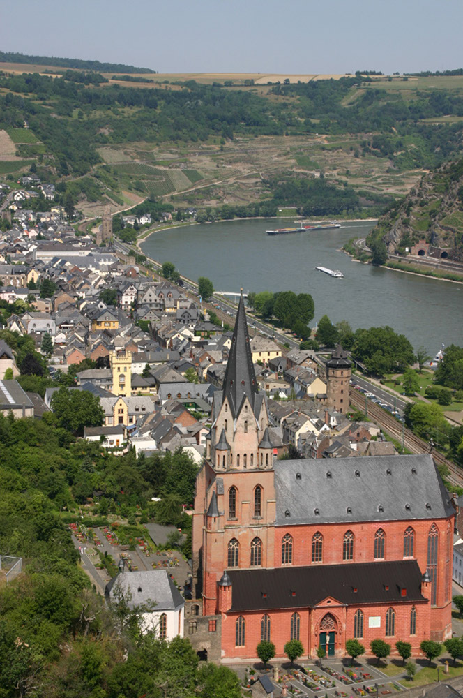 %_tempFileNameoberwesel-view-from-castle-9%